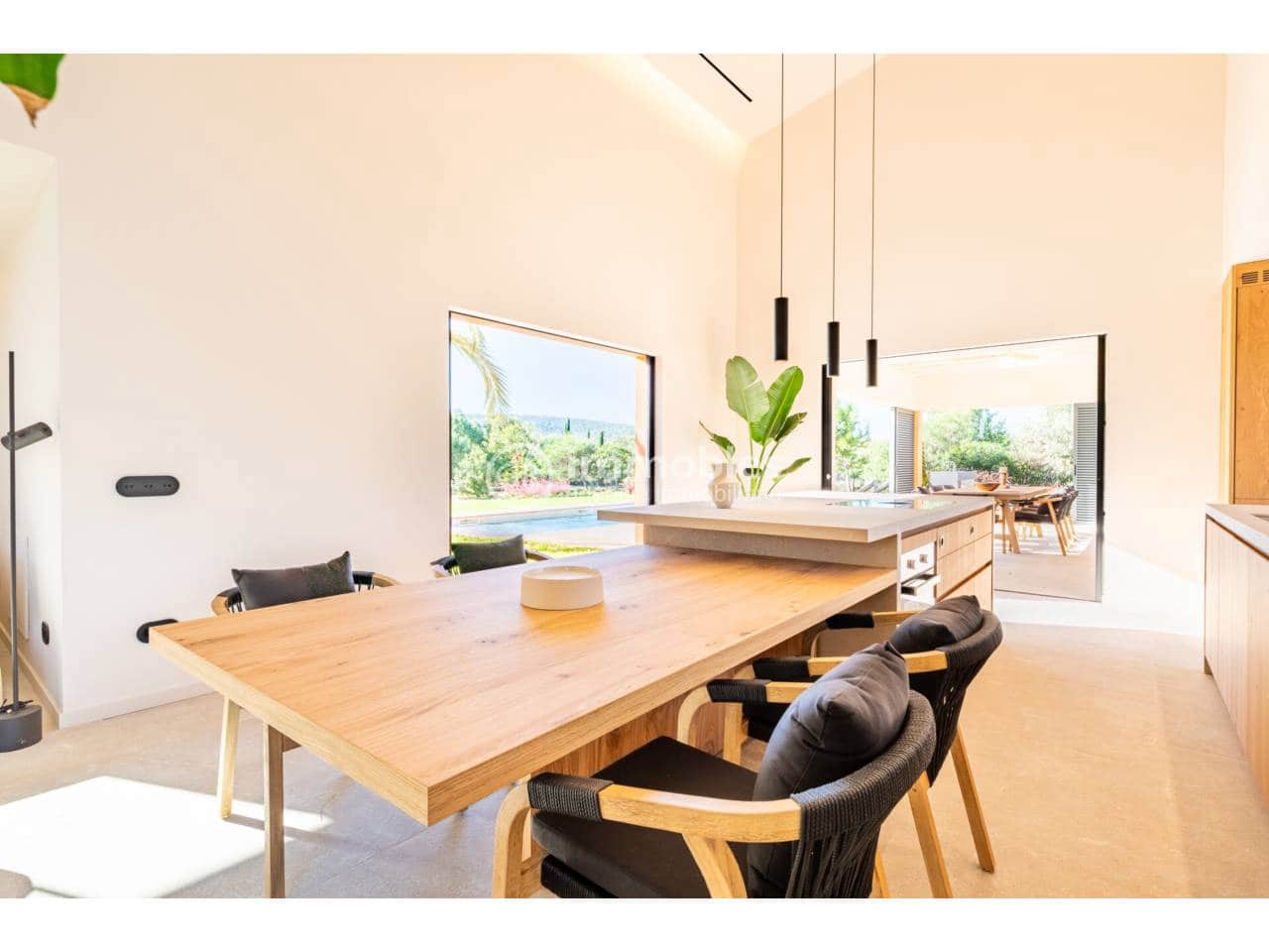 6 bedroom Villa for sale in Santa Maria del Cami with pool garage - € 5,500,000 (Ref: 9437946)