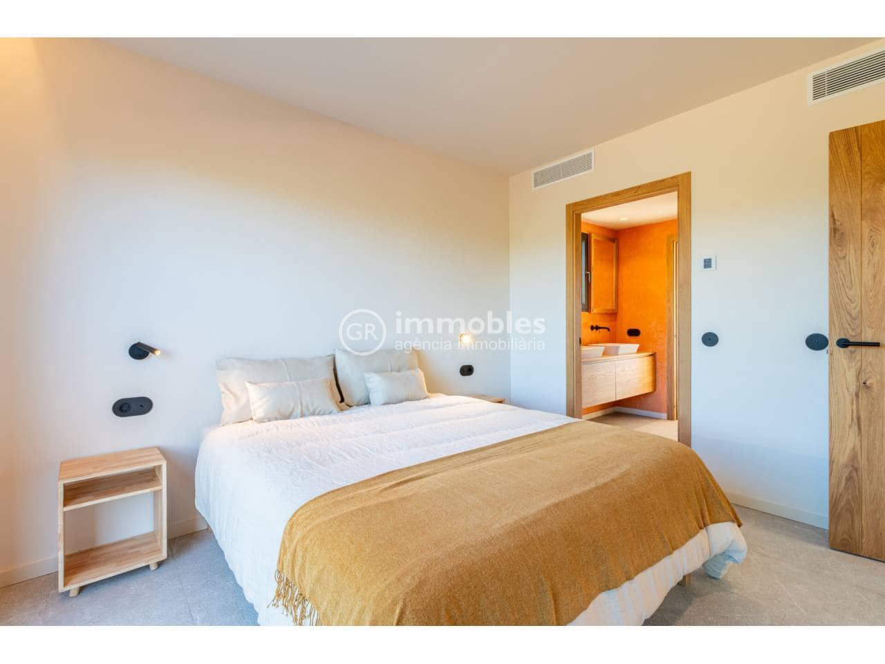 6 bedroom Villa for sale in Santa Maria del Cami with pool garage - € 5,500,000 (Ref: 9437946)