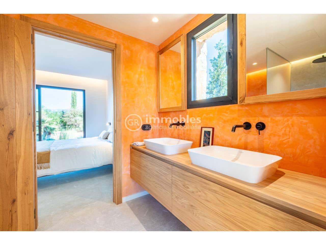 6 bedroom Villa for sale in Santa Maria del Cami with pool garage - € 5,500,000 (Ref: 9437946)