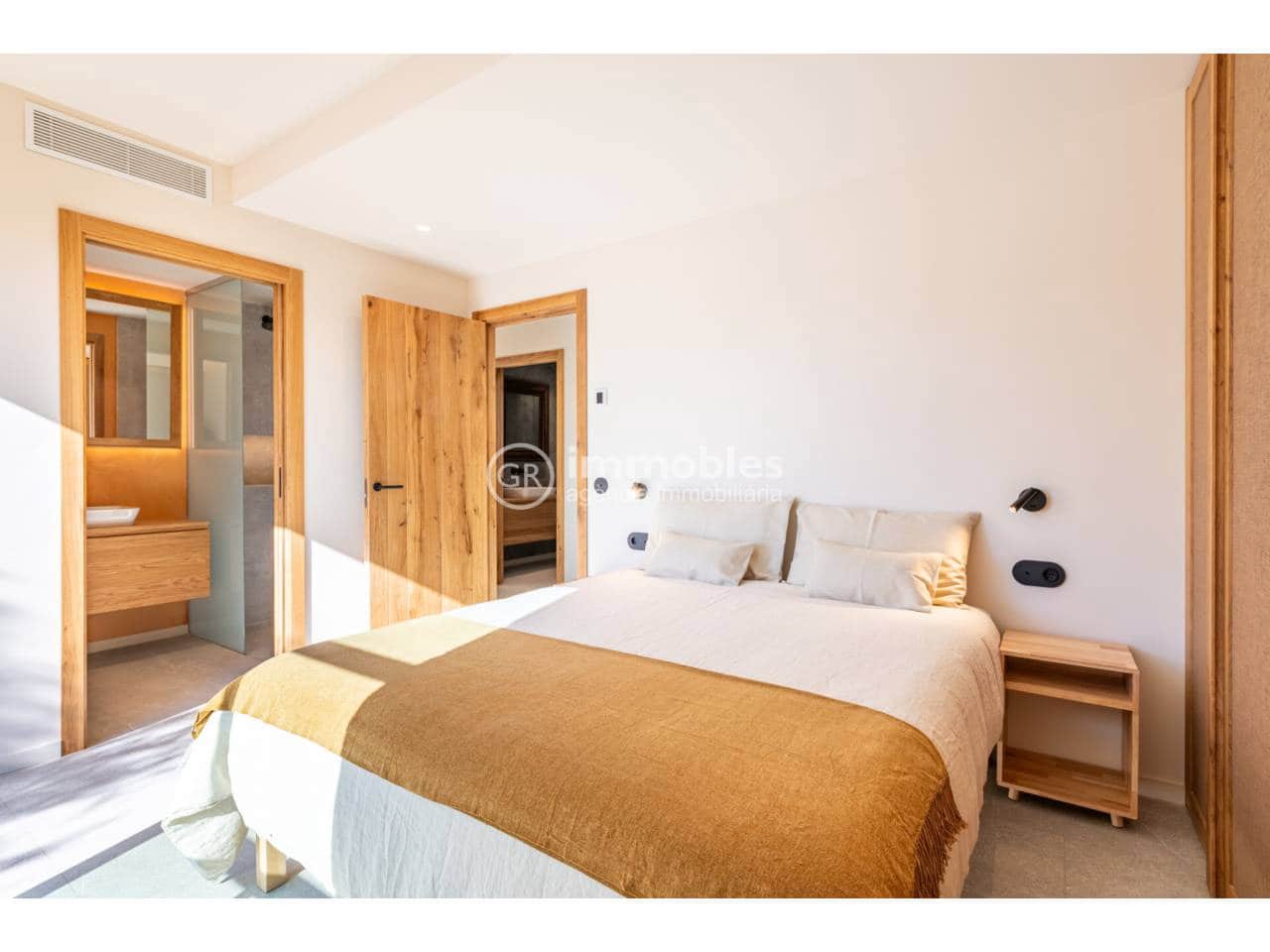 6 bedroom Villa for sale in Santa Maria del Cami with pool garage - € 5,500,000 (Ref: 9437946)