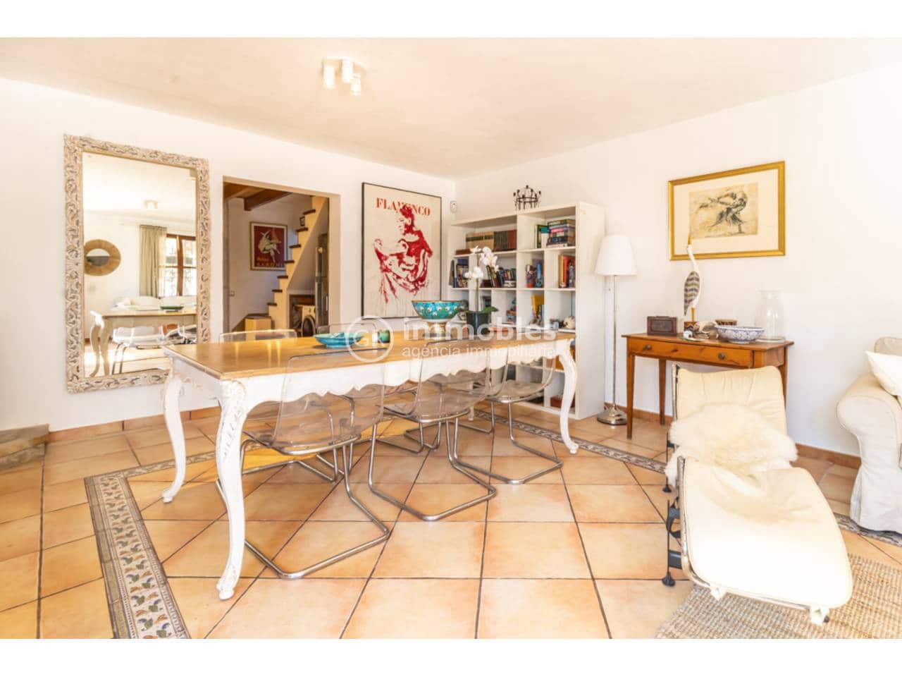 4 bedroom Finca/Country House for sale in Alaro with pool - € 775,000 (Ref: 9437949)