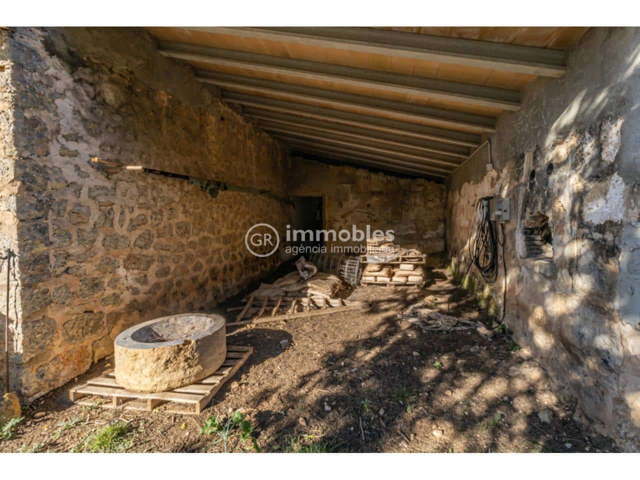 Finca/Country House for sale in Alaro - € 2,220,000 (Ref: 9437950)