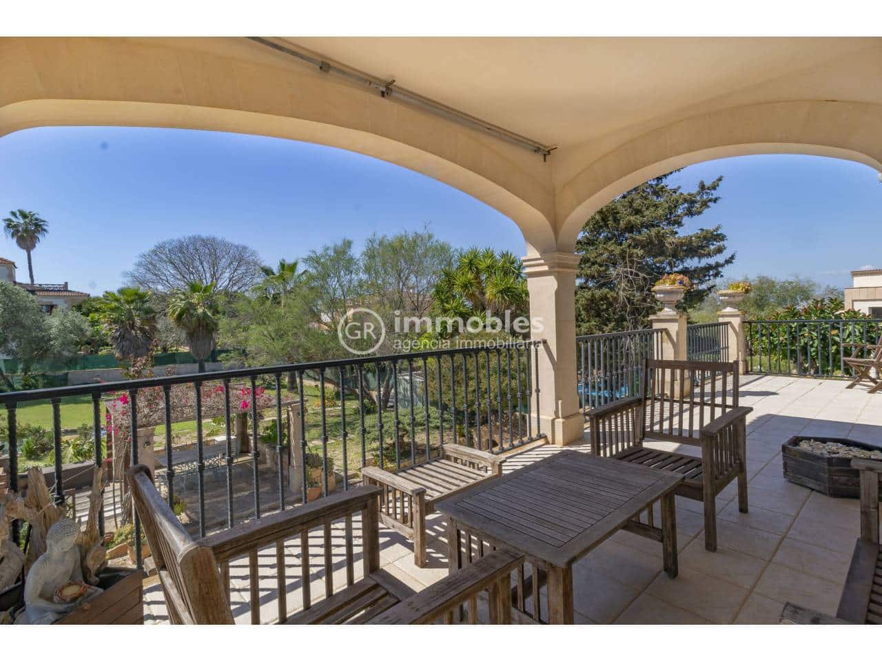 3 bedroom Villa for sale in Llucmajor with pool garage - € 999,000 (Ref: 9437951)