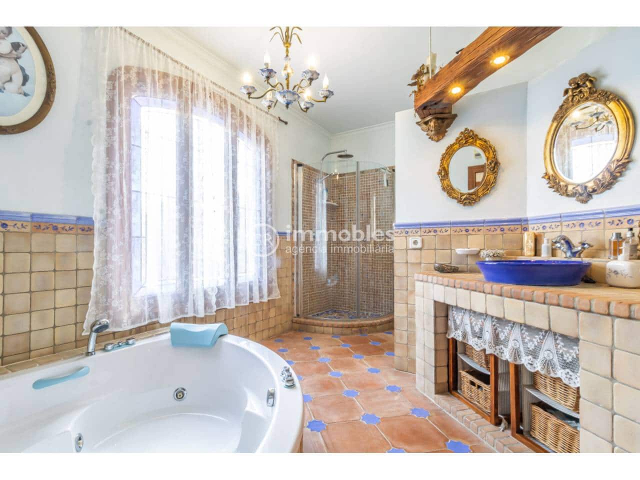 3 bedroom Villa for sale in Llucmajor with pool garage - € 999,000 (Ref: 9437951)