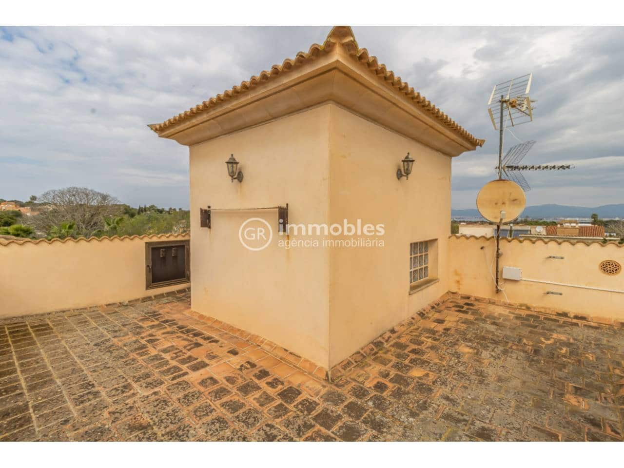 3 bedroom Villa for sale in Llucmajor with pool garage - € 999,000 (Ref: 9437951)