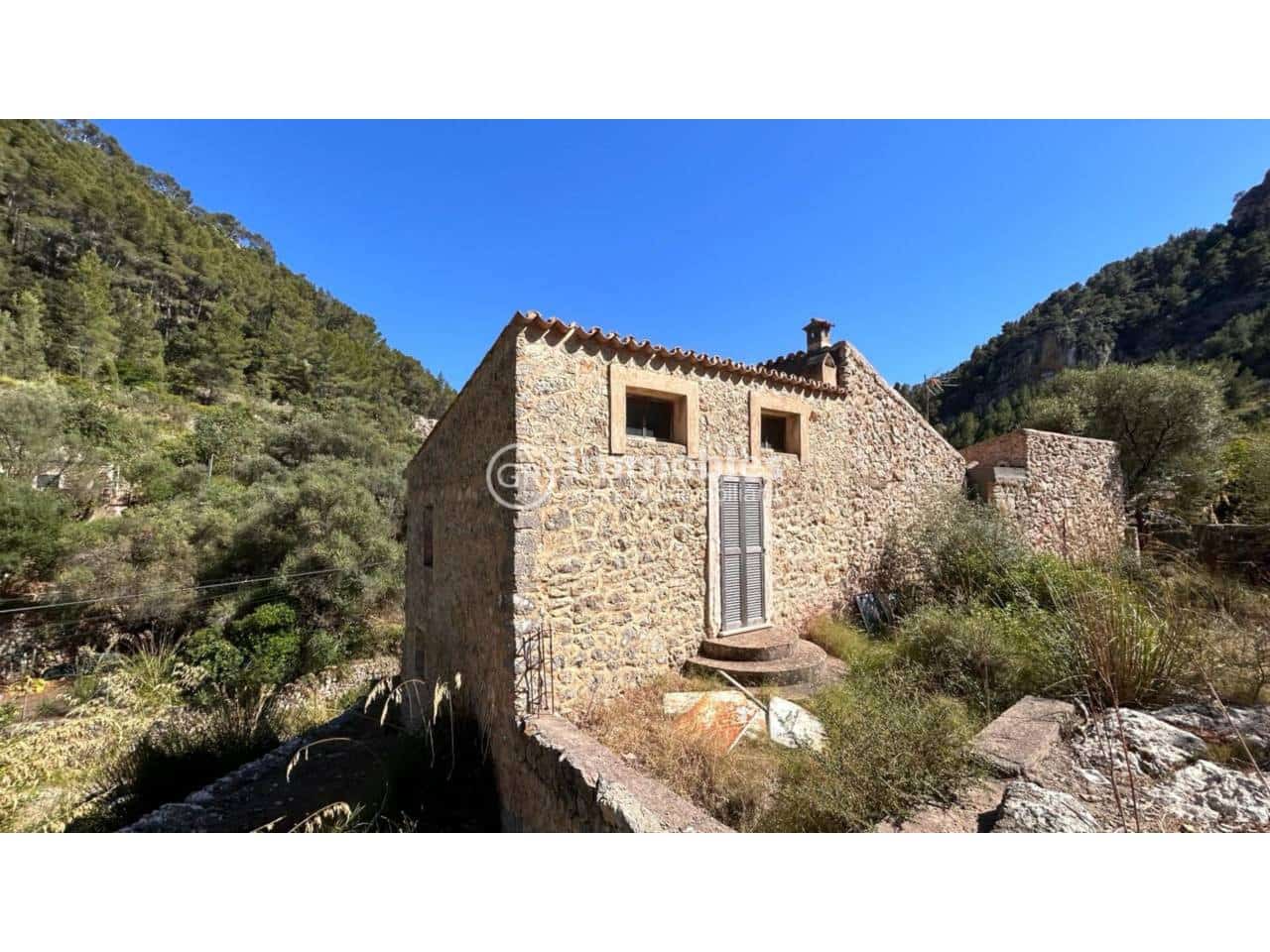 2 bedroom Finca/Country House for sale in Alaro - € 195,000 (Ref: 9437953)