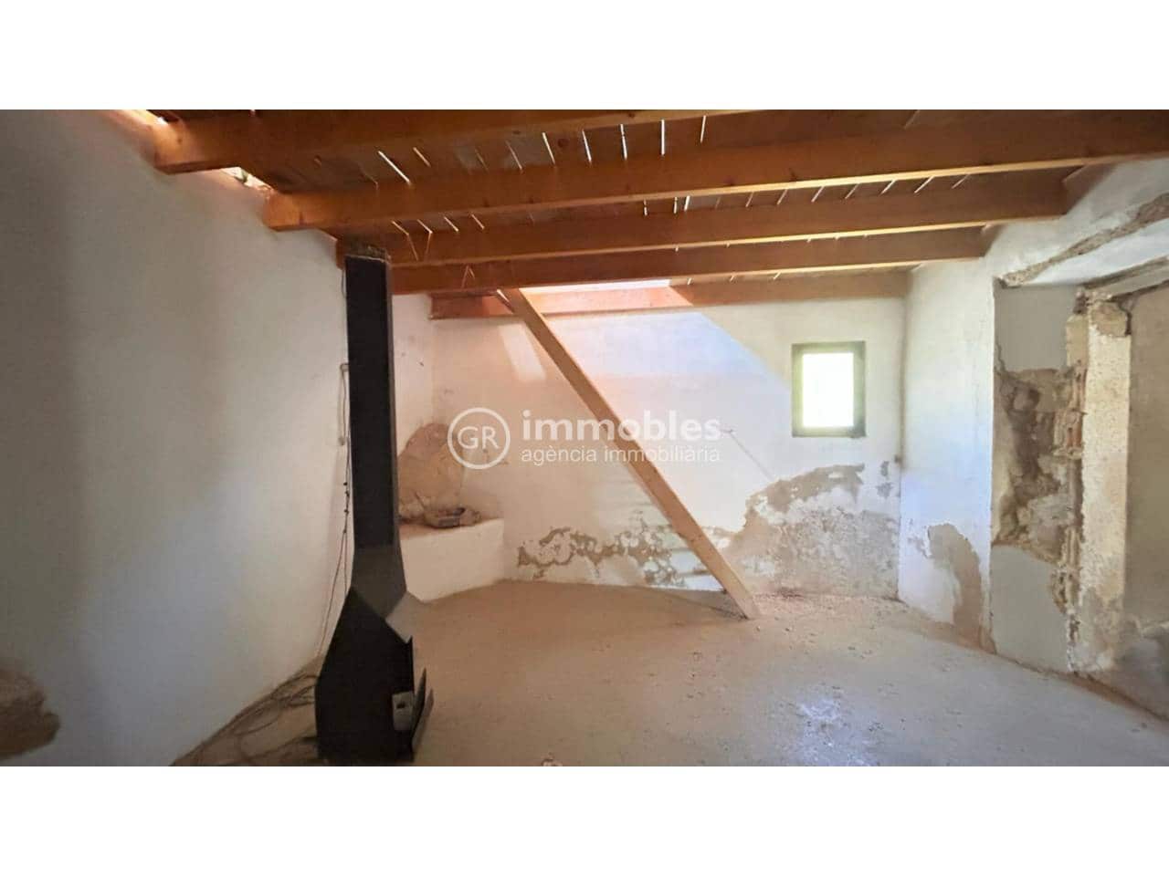 2 bedroom Finca/Country House for sale in Alaro - € 195,000 (Ref: 9437953)