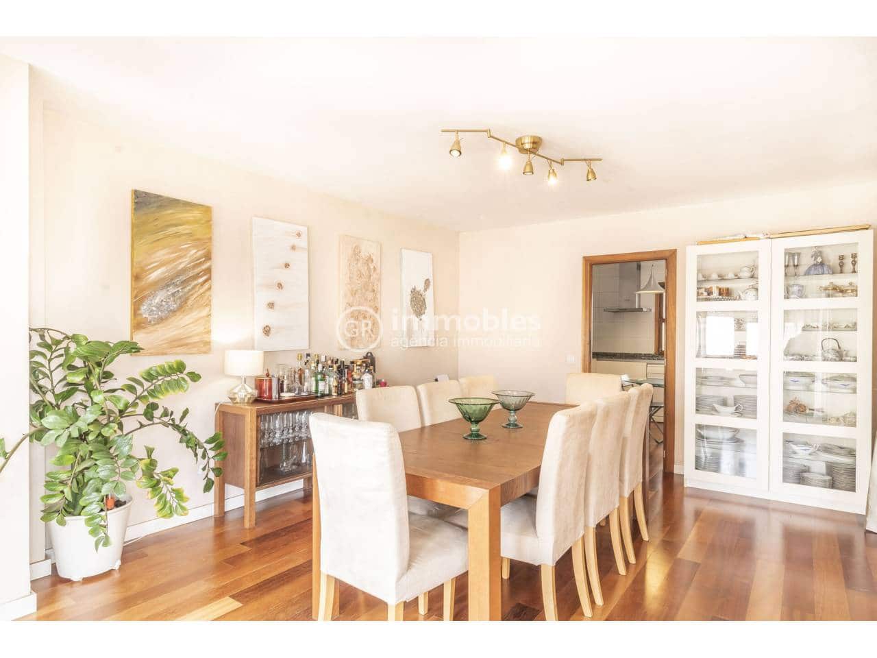 4 bedroom Flat for sale in Palma de Mallorca - € 890,000 (Ref: 9437963)