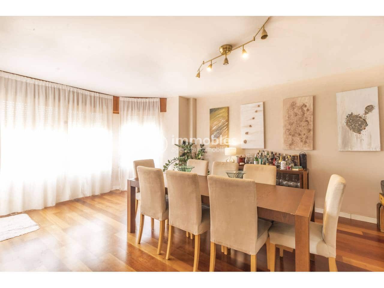 4 bedroom Flat for sale in Palma de Mallorca - € 890,000 (Ref: 9437963)