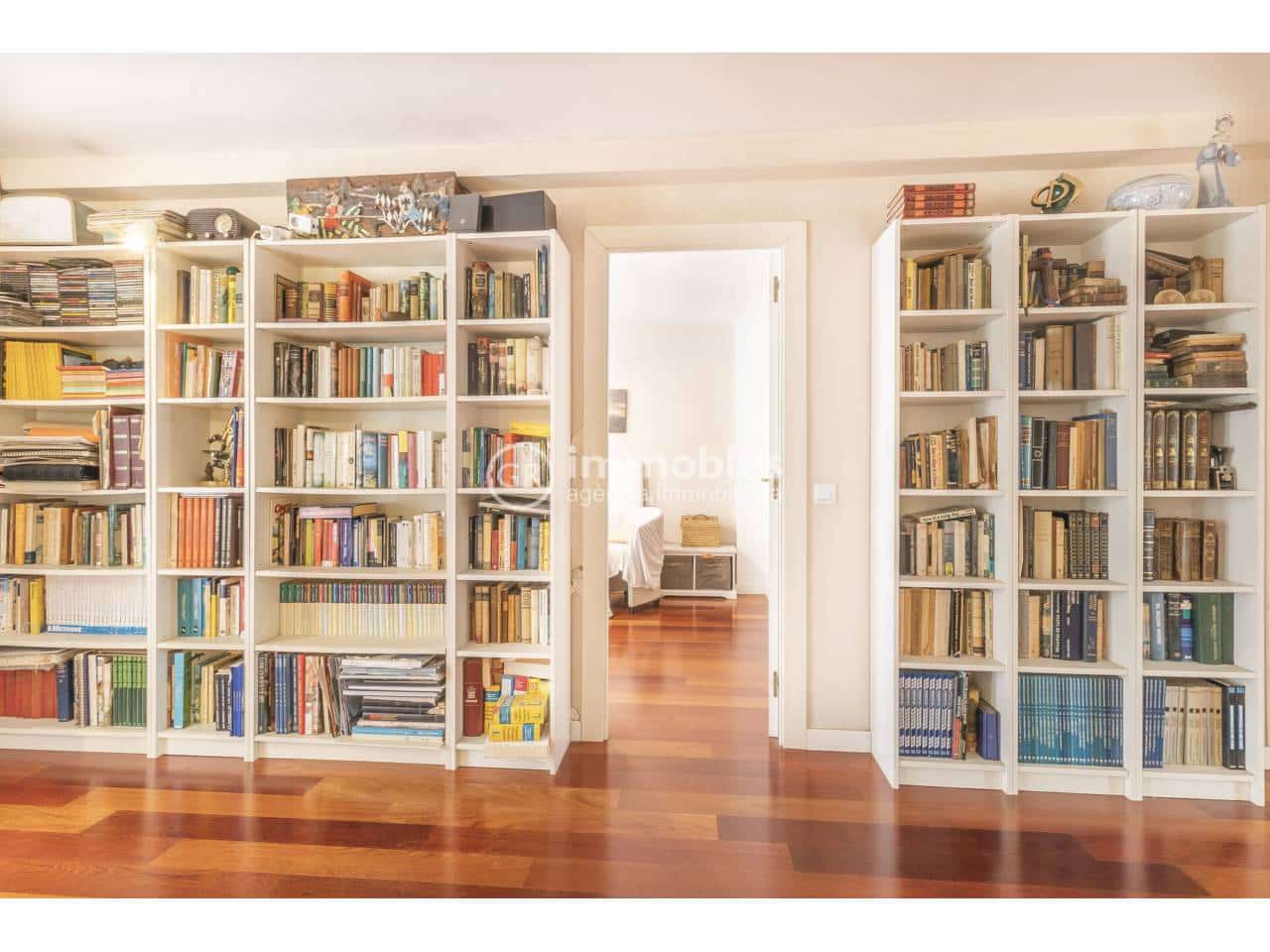 4 bedroom Flat for sale in Palma de Mallorca - € 890,000 (Ref: 9437963)