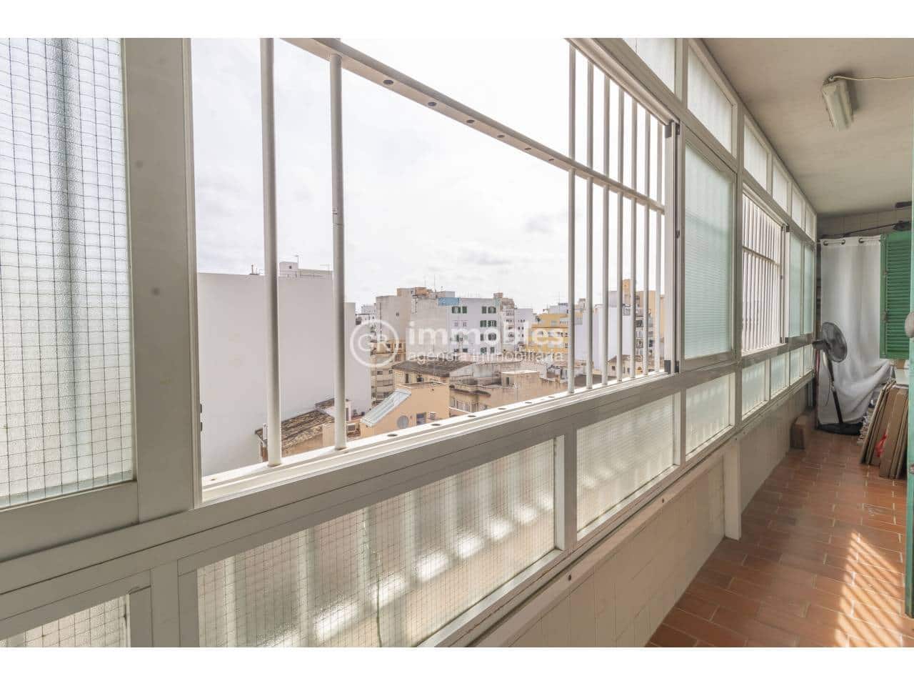 4 bedroom Flat for sale in Palma de Mallorca - € 890,000 (Ref: 9437963)