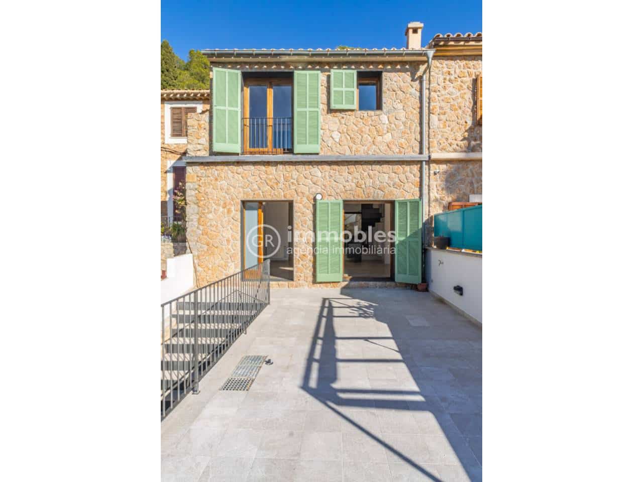 3 quarto Casa em Banda para venda em Alaro com garagem - 875 000 € (Ref: 9437966)