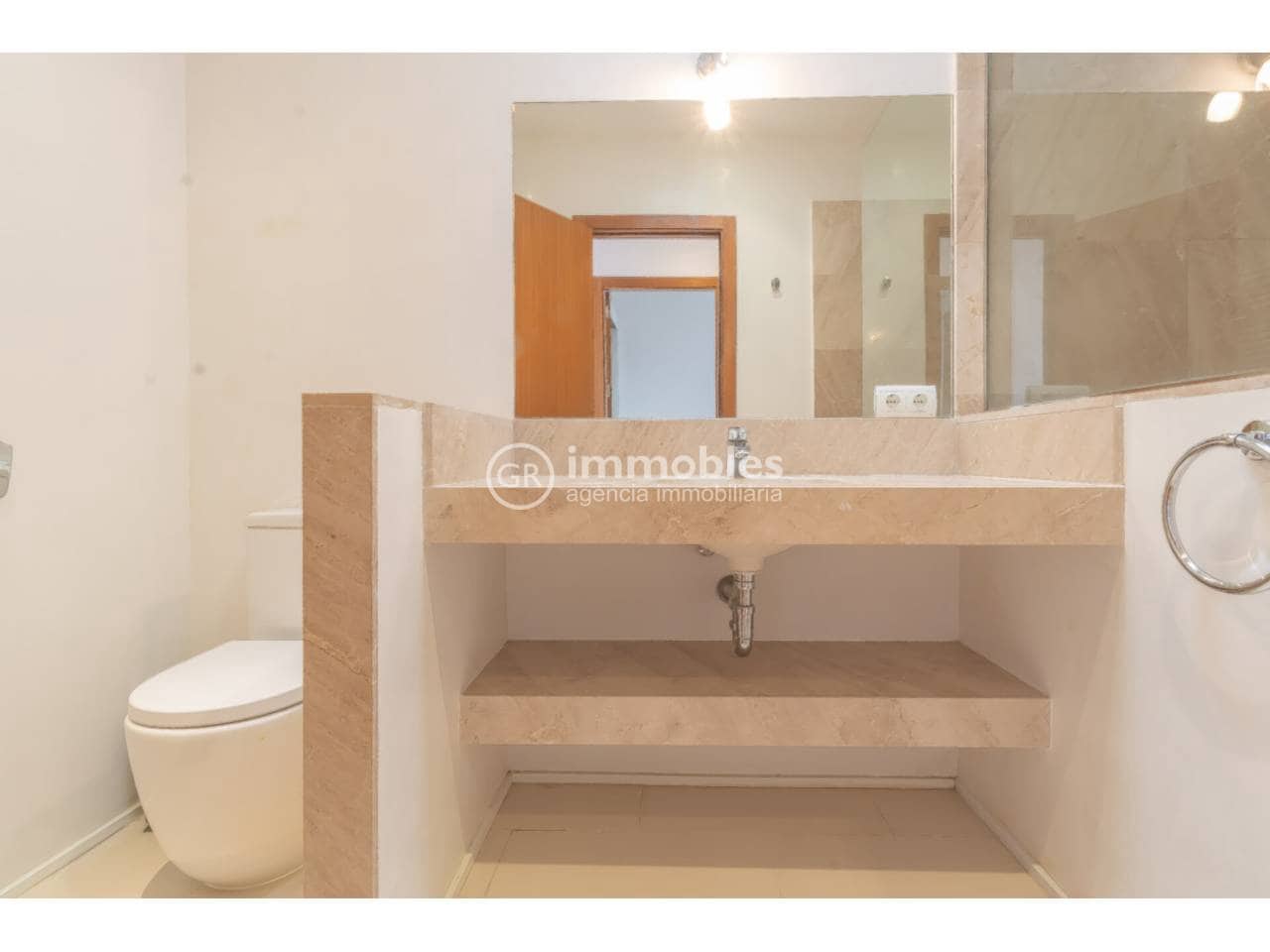 3 quarto Casa em Banda para venda em Alaro com garagem - 875 000 € (Ref: 9437966)