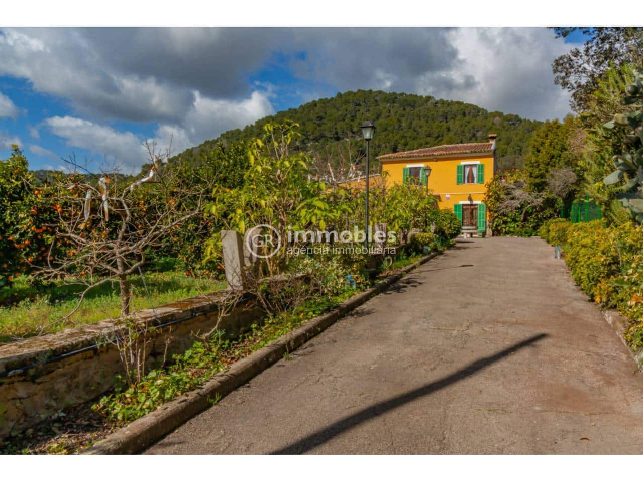 4 bedroom Villa for sale in Sa Pobla with pool garage - € 1,500,000 (Ref: 9437969)