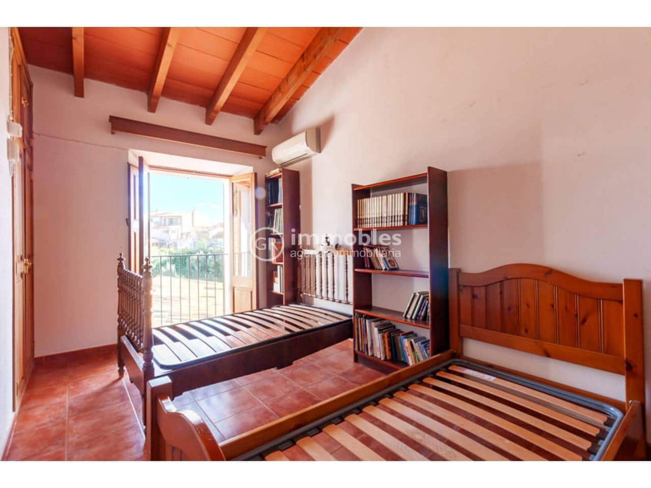 5 bedroom Finca/Country House for sale in Alaro - € 650,000 (Ref: 9437972)