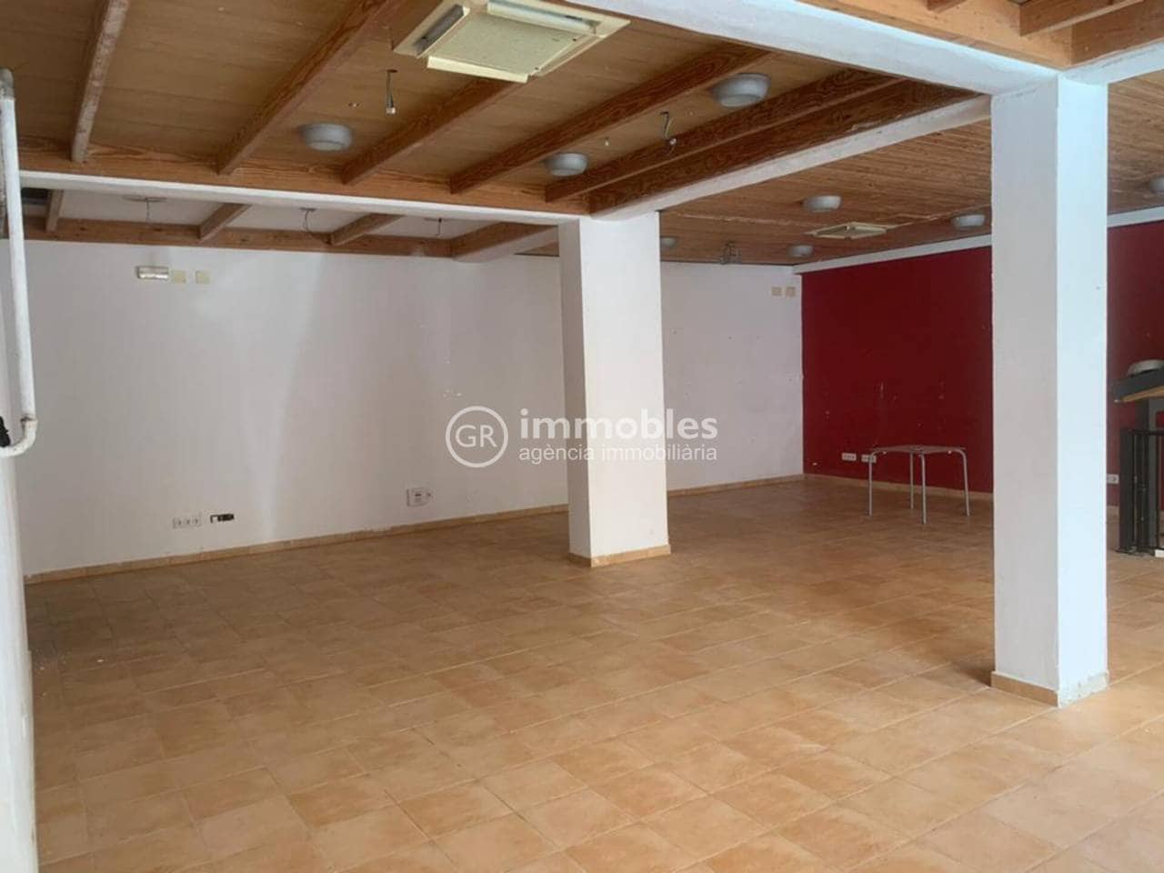 Commercial for sale in Palma de Mallorca - € 252,000 (Ref: 9437976)