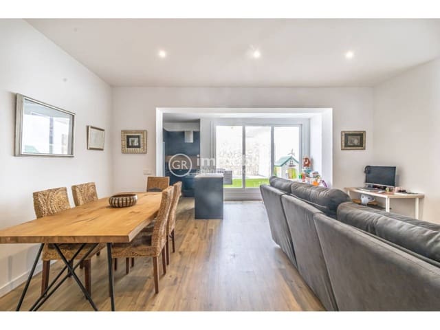 2 bedroom Townhouse for sale in Alaró with pool - € 620,000 (Ref: 9437981)