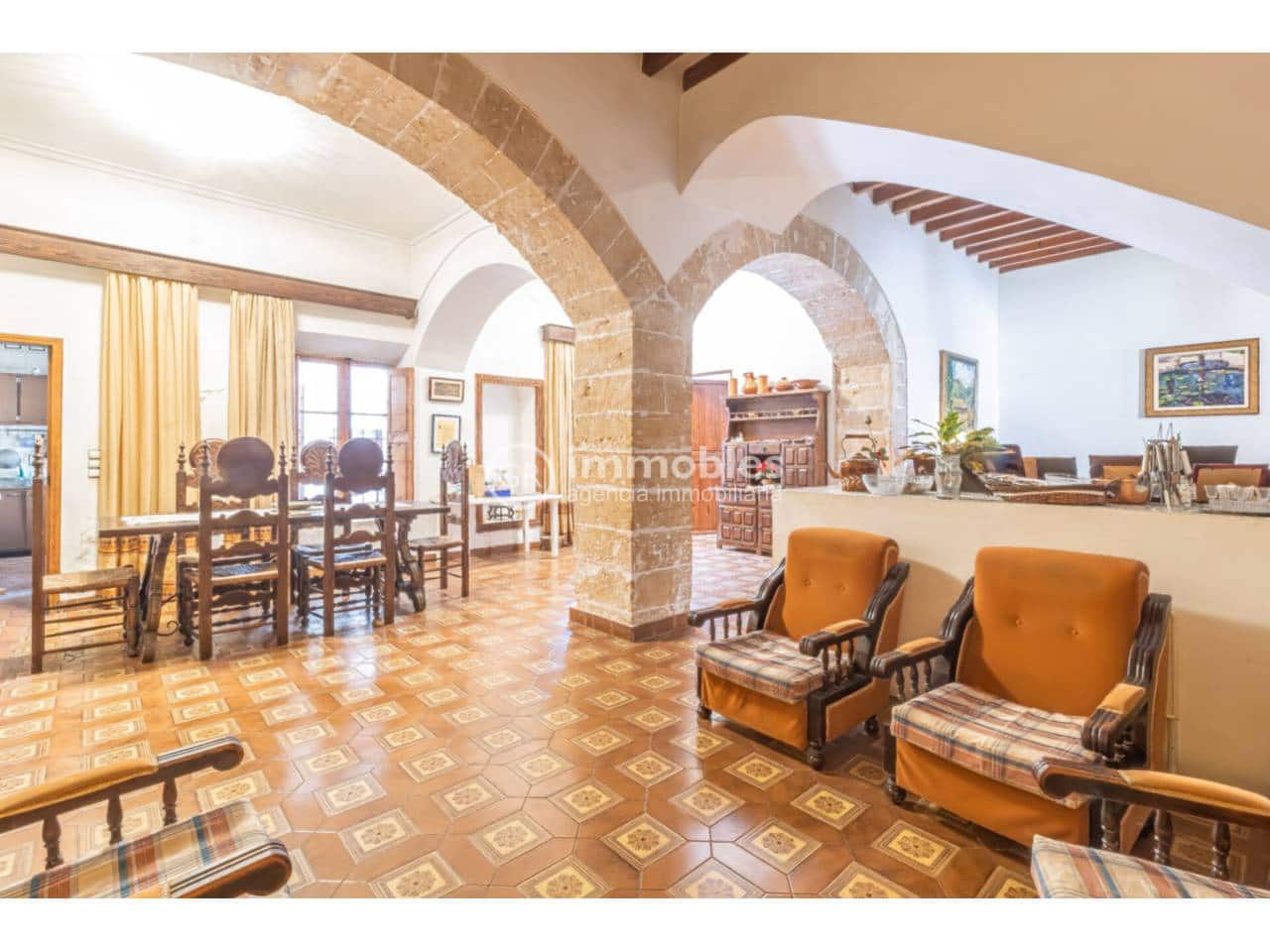 6 quarto Casa em Banda para venda em Alaro com garagem - 1 980 000 € (Ref: 9437982)