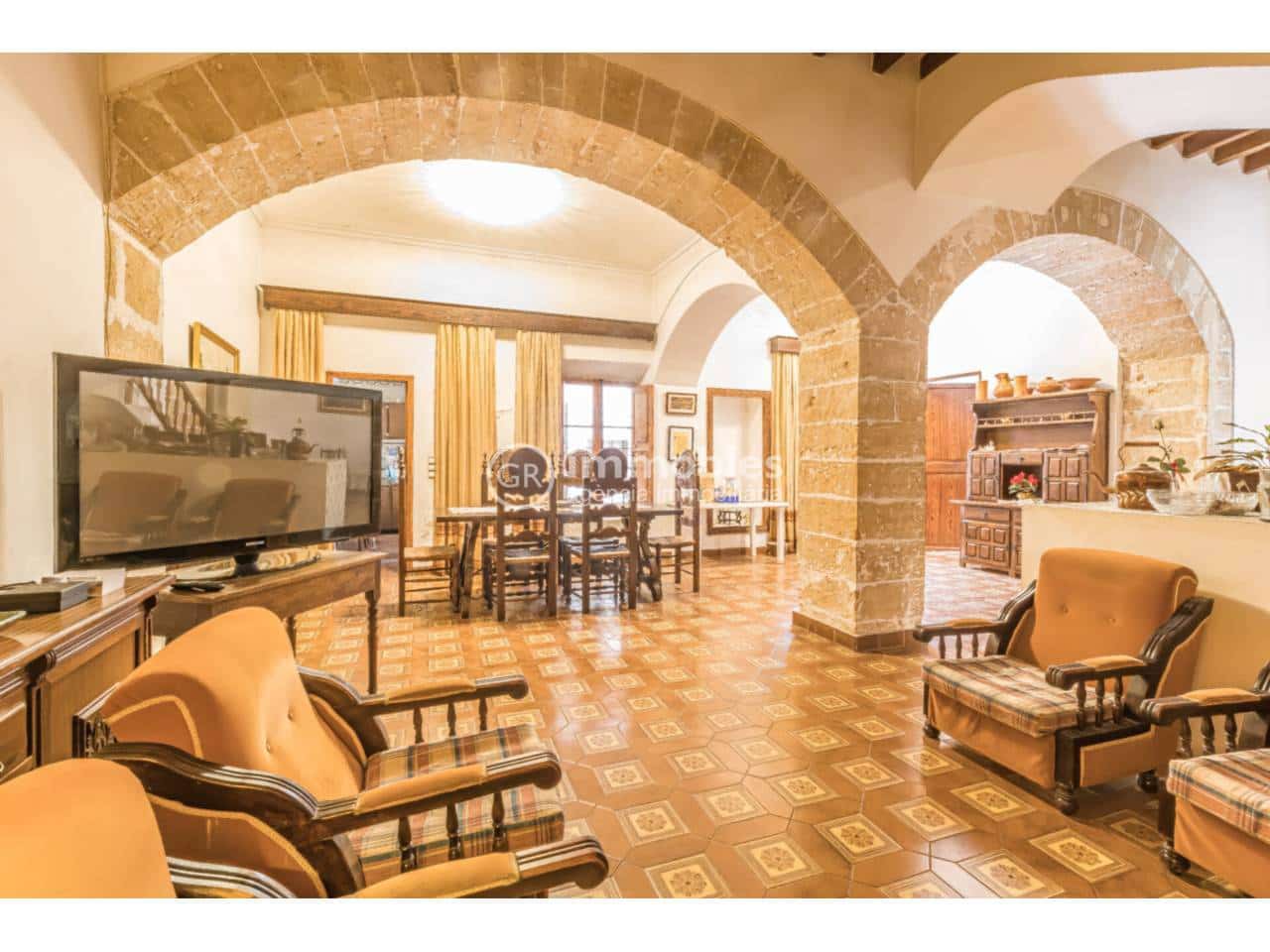 6 quarto Casa em Banda para venda em Alaro com garagem - 1 980 000 € (Ref: 9437982)