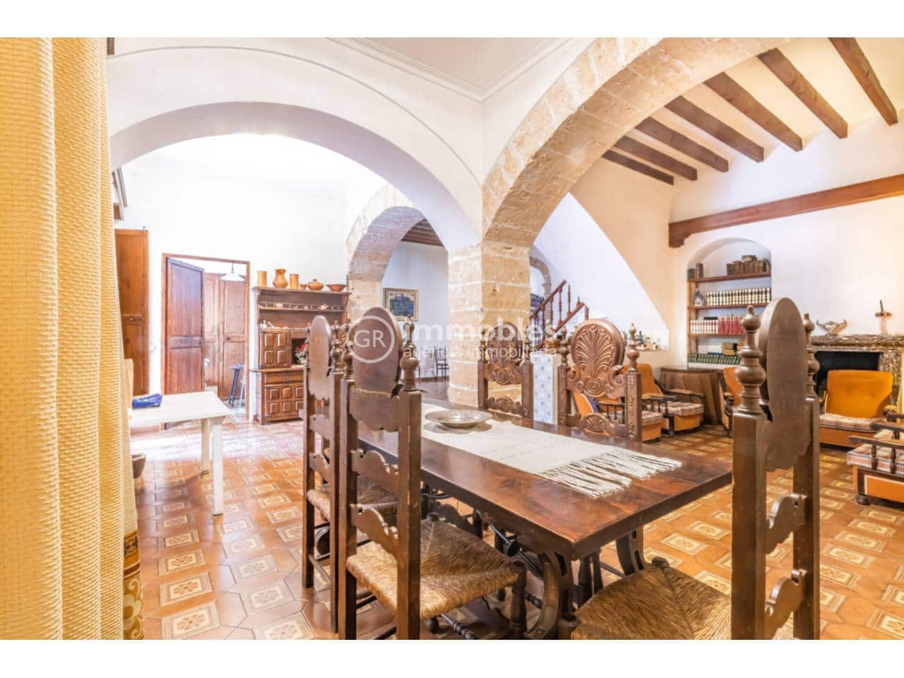 6 quarto Casa em Banda para venda em Alaro com garagem - 1 980 000 € (Ref: 9437982)