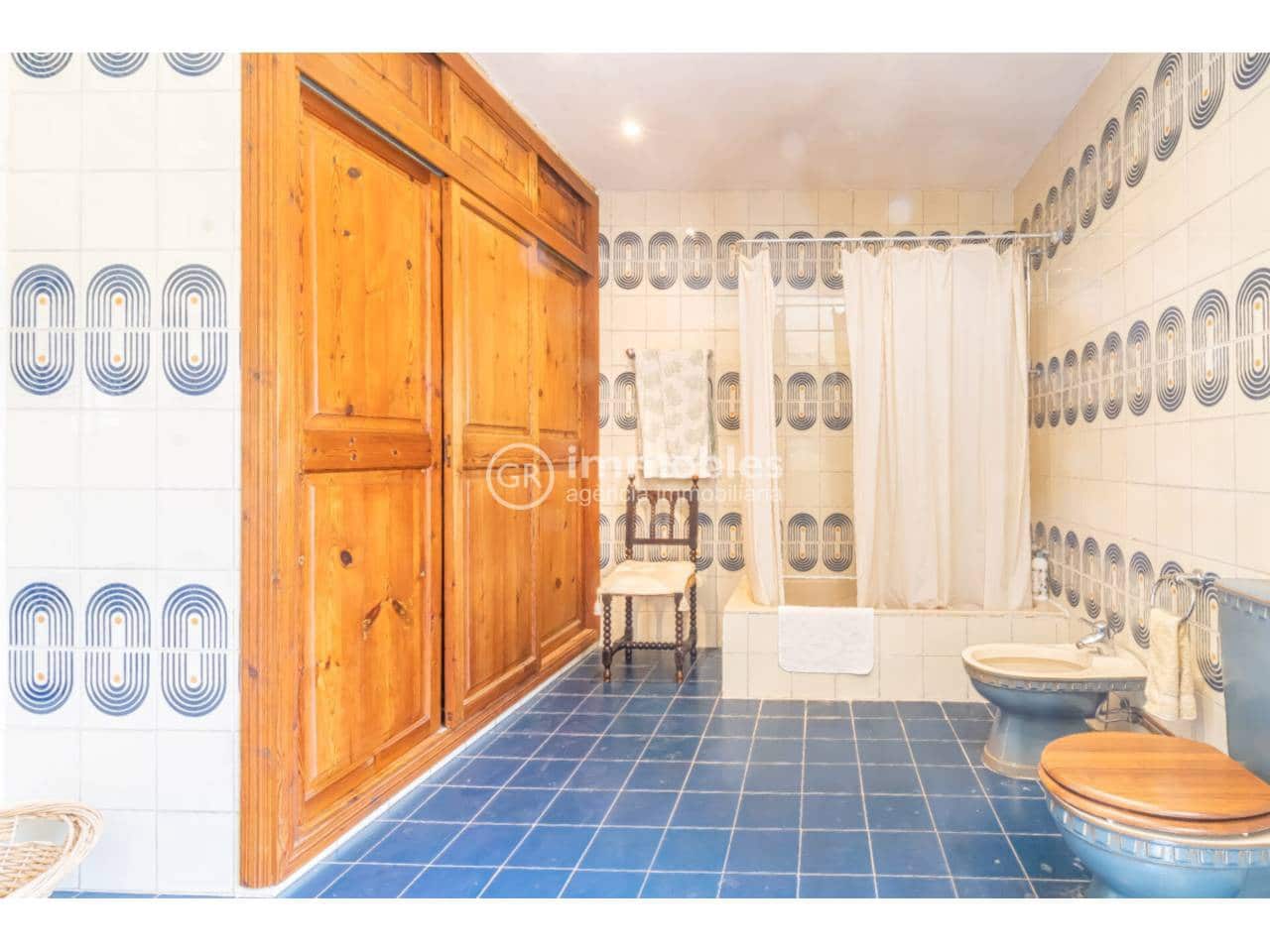 6 quarto Casa em Banda para venda em Alaro com garagem - 1 980 000 € (Ref: 9437982)