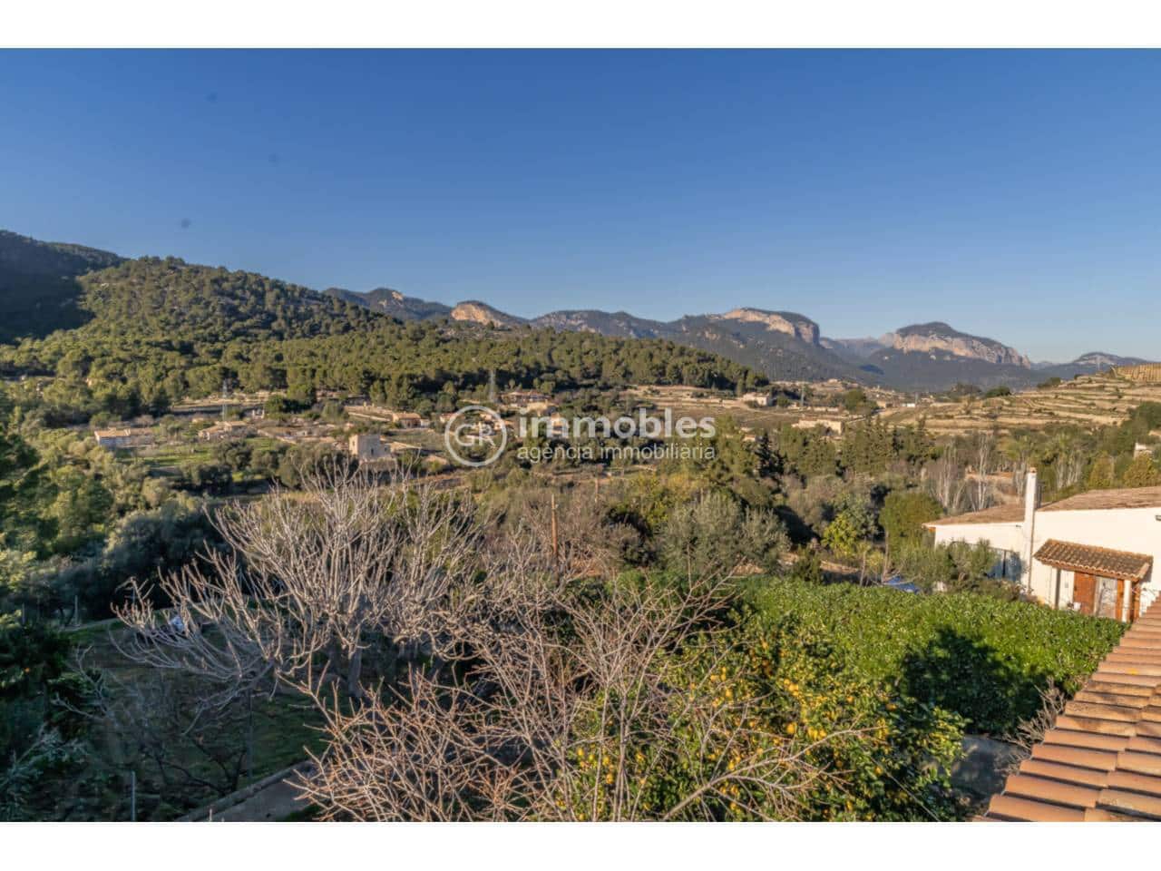 3 bedroom Finca/Country House for sale in Alaro with garage - € 716,000 (Ref: 9437986)