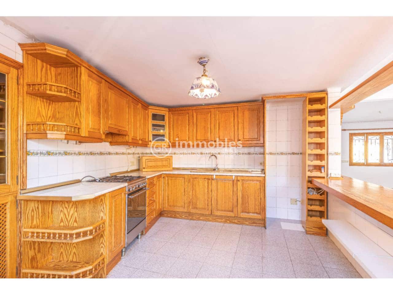 3 bedroom Finca/Country House for sale in Alaro with garage - € 716,000 (Ref: 9437986)