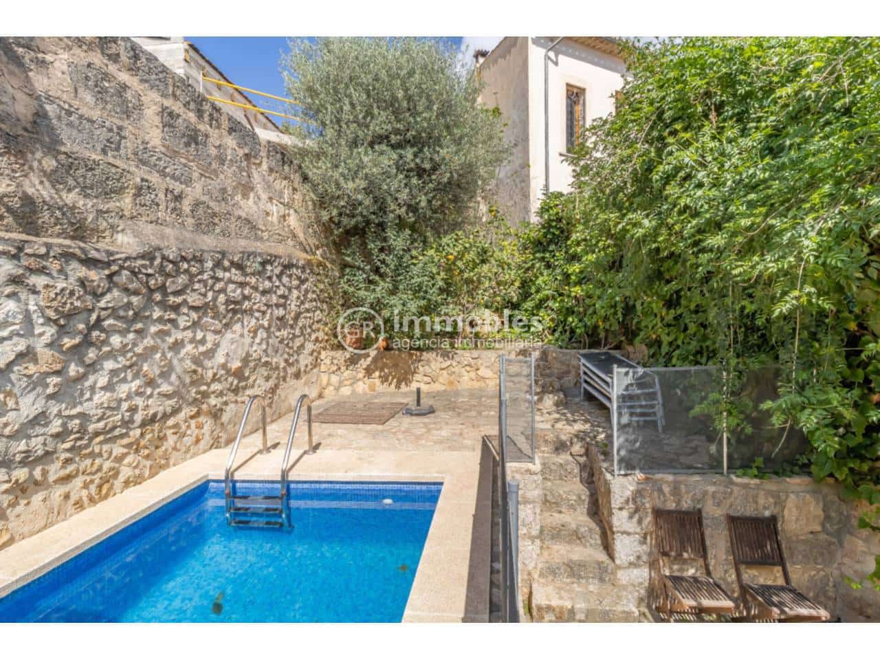 4 bedroom Villa for sale in Lloseta with pool garage - € 540,000 (Ref: 9437992)