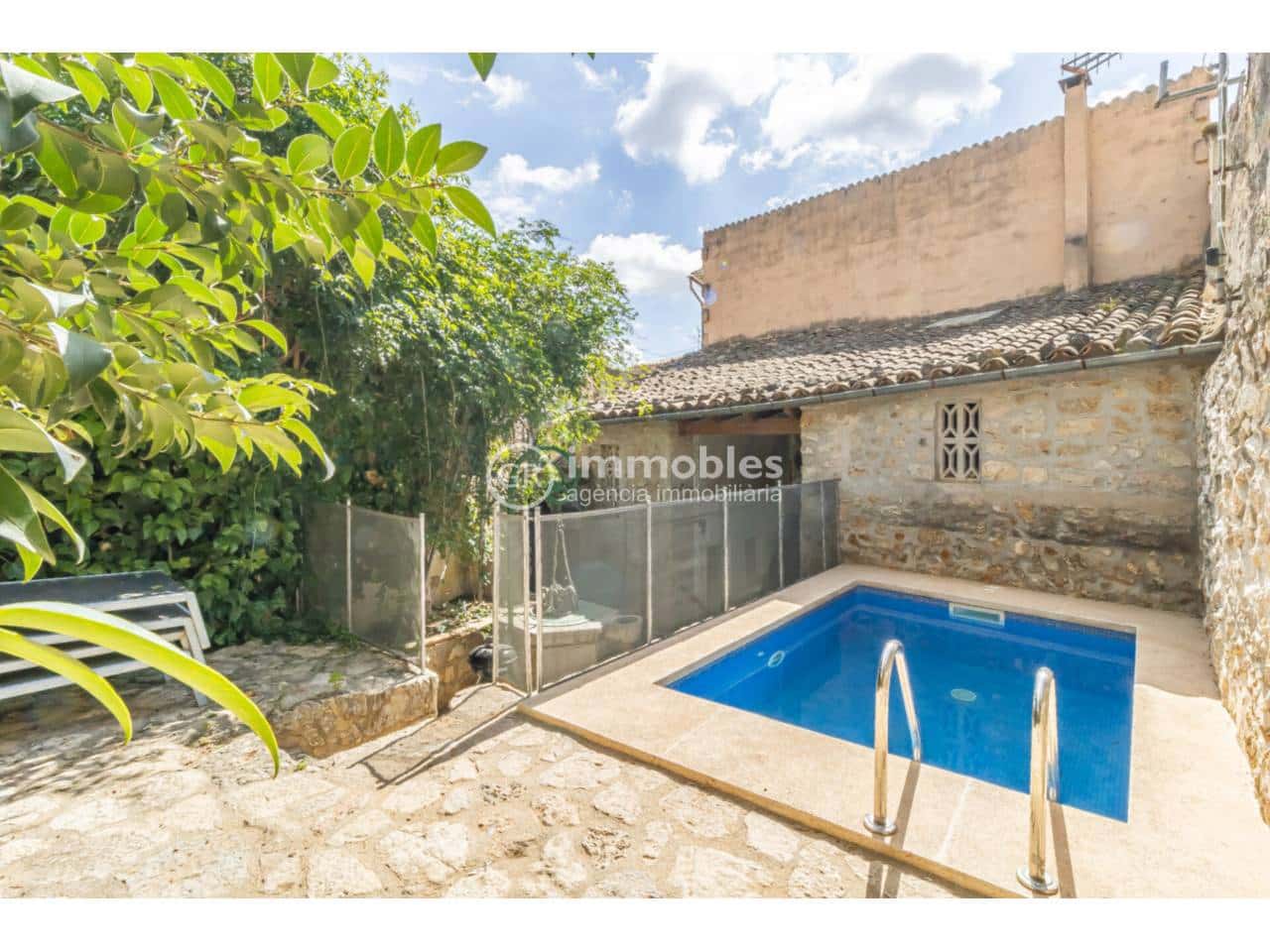 4 bedroom Villa for sale in Lloseta with pool garage - € 540,000 (Ref: 9437992)