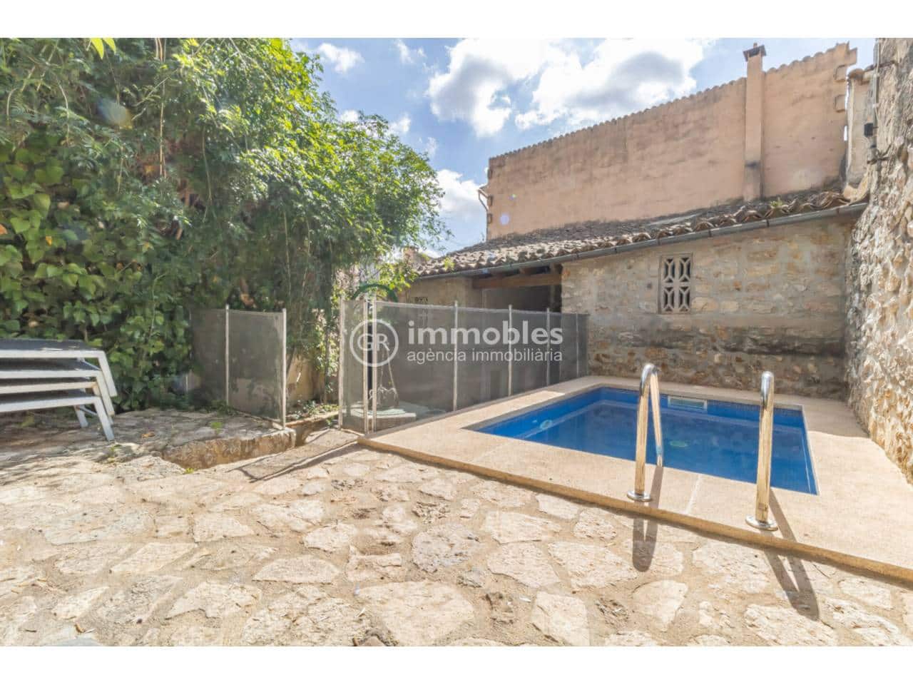 4 bedroom Villa for sale in Lloseta with pool garage - € 540,000 (Ref: 9437992)