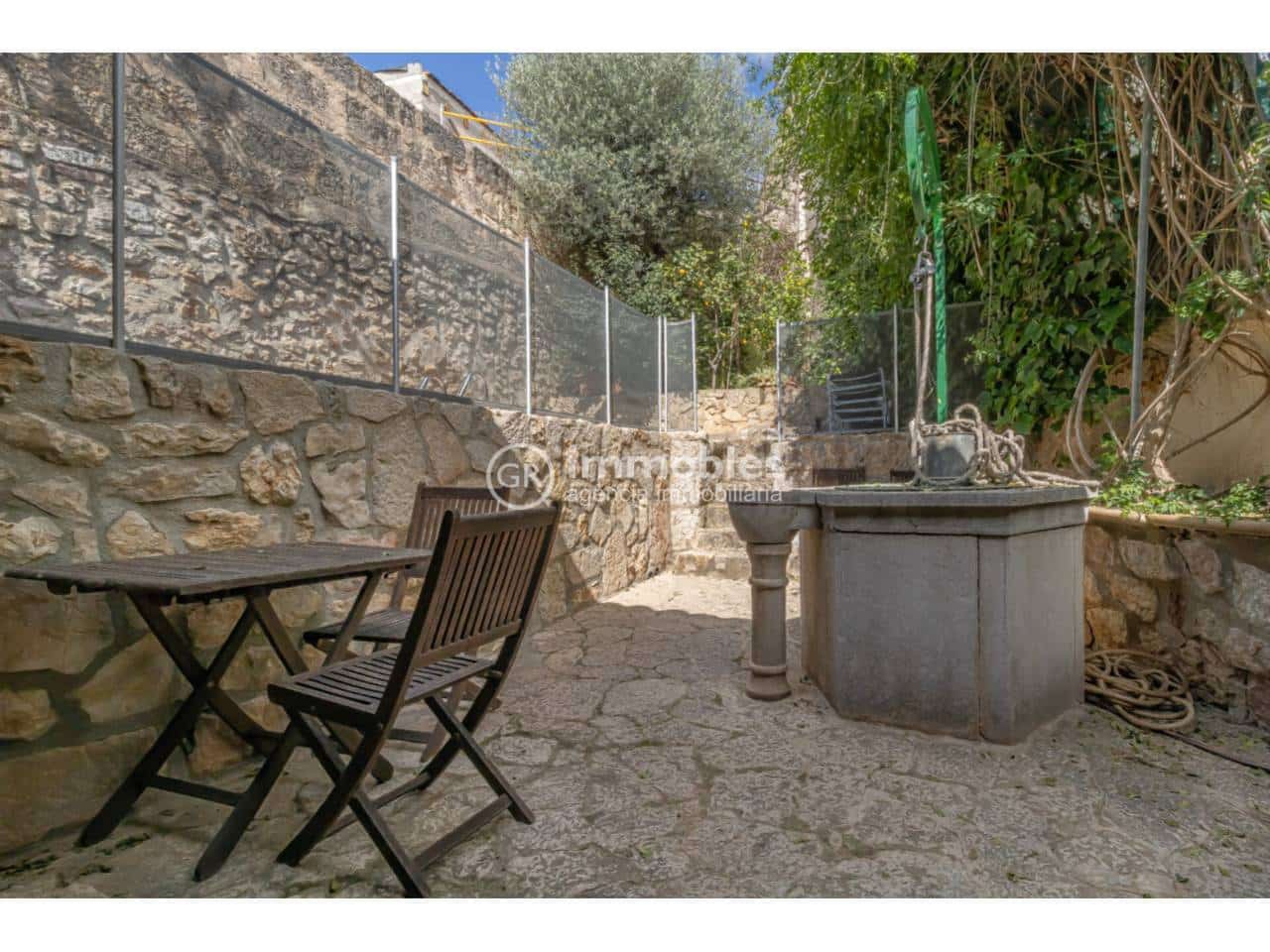 4 bedroom Villa for sale in Lloseta with pool garage - € 540,000 (Ref: 9437992)