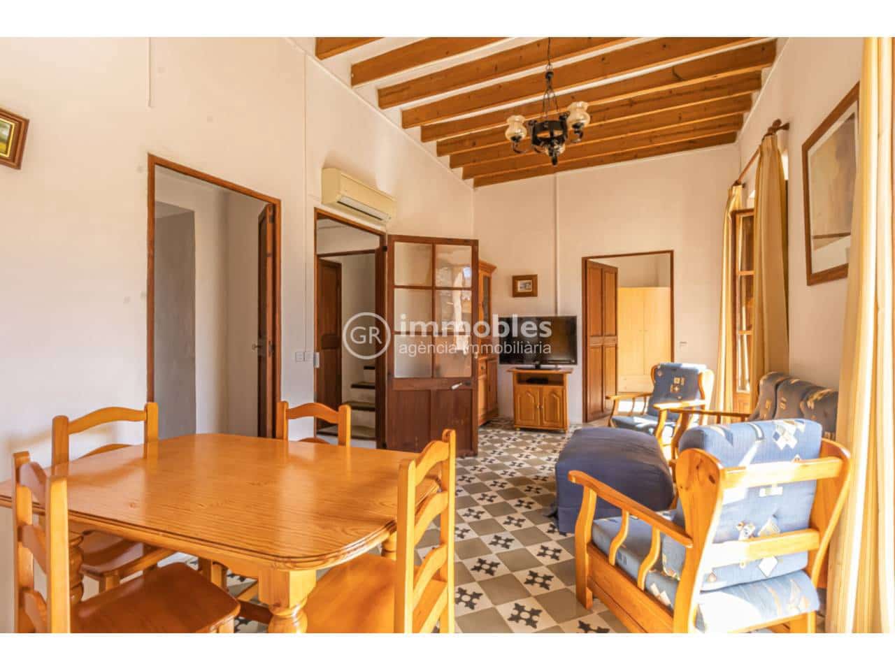 4 bedroom Villa for sale in Lloseta with pool garage - € 540,000 (Ref: 9437992)