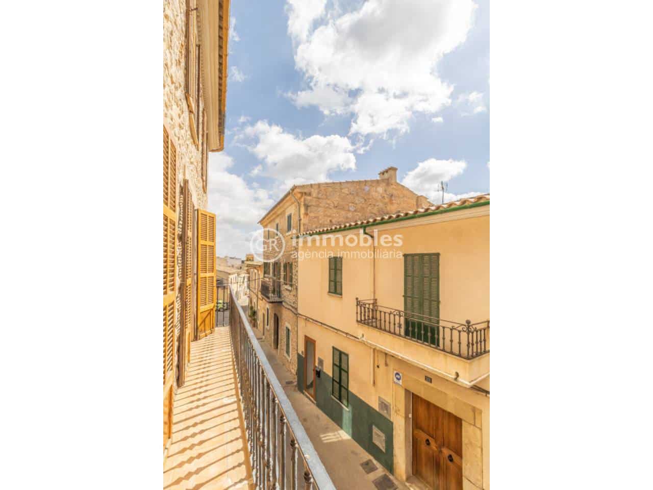 4 bedroom Villa for sale in Lloseta with pool garage - € 540,000 (Ref: 9437992)