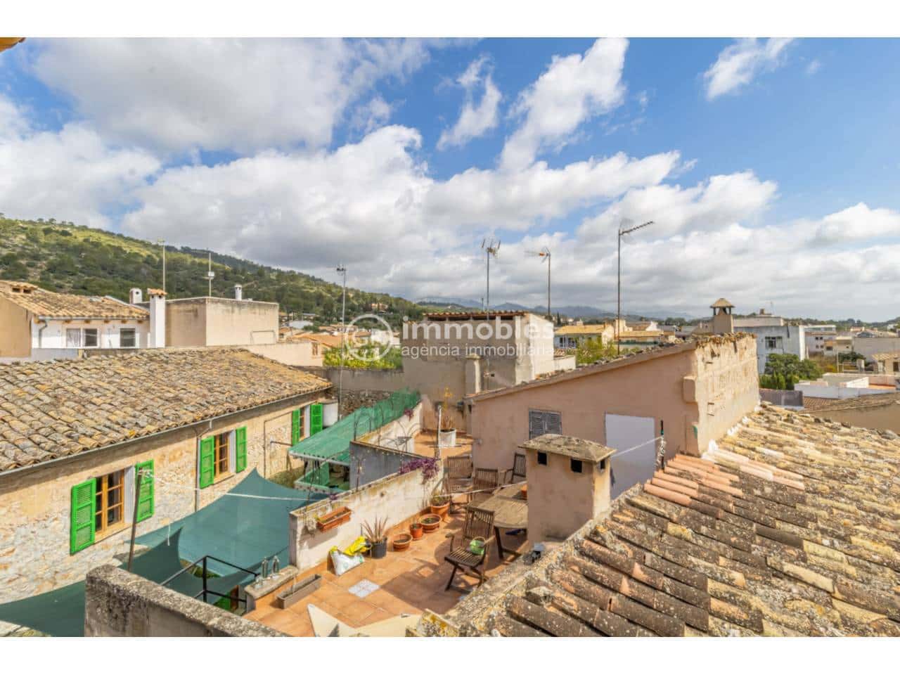 4 bedroom Villa for sale in Lloseta with pool garage - € 540,000 (Ref: 9437992)