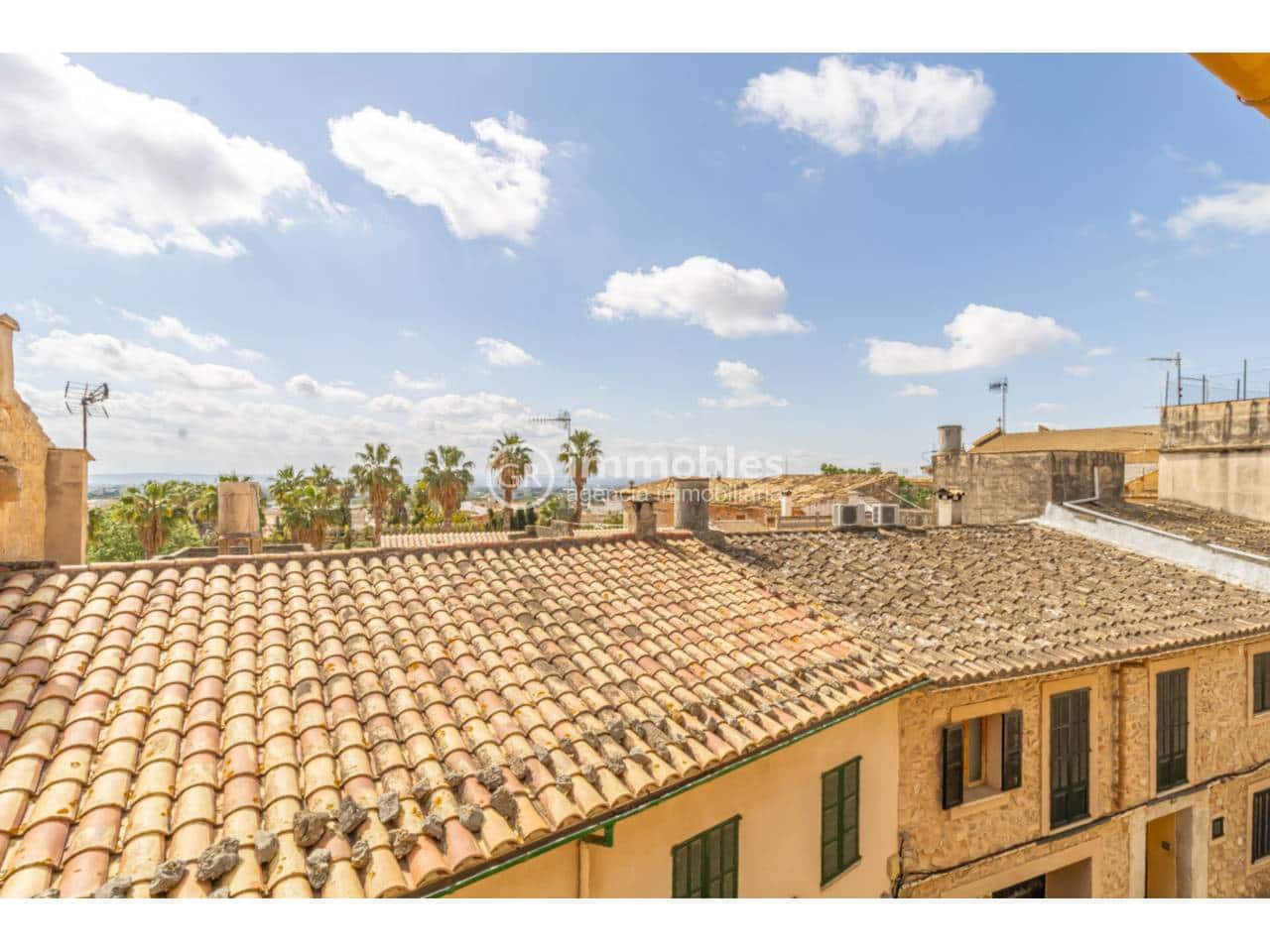 4 bedroom Villa for sale in Lloseta with pool garage - € 540,000 (Ref: 9437992)