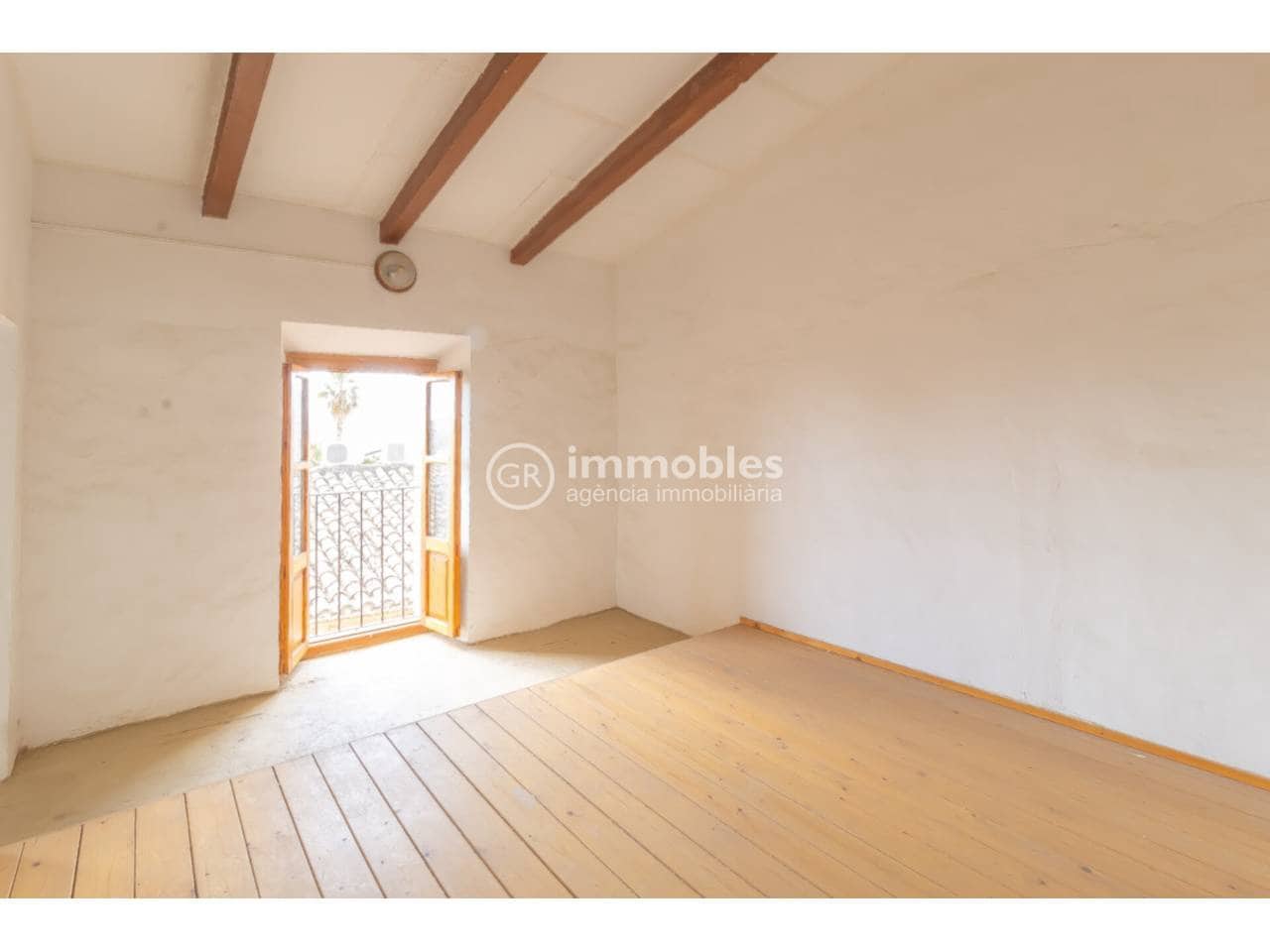 4 bedroom Villa for sale in Lloseta with pool garage - € 540,000 (Ref: 9437992)