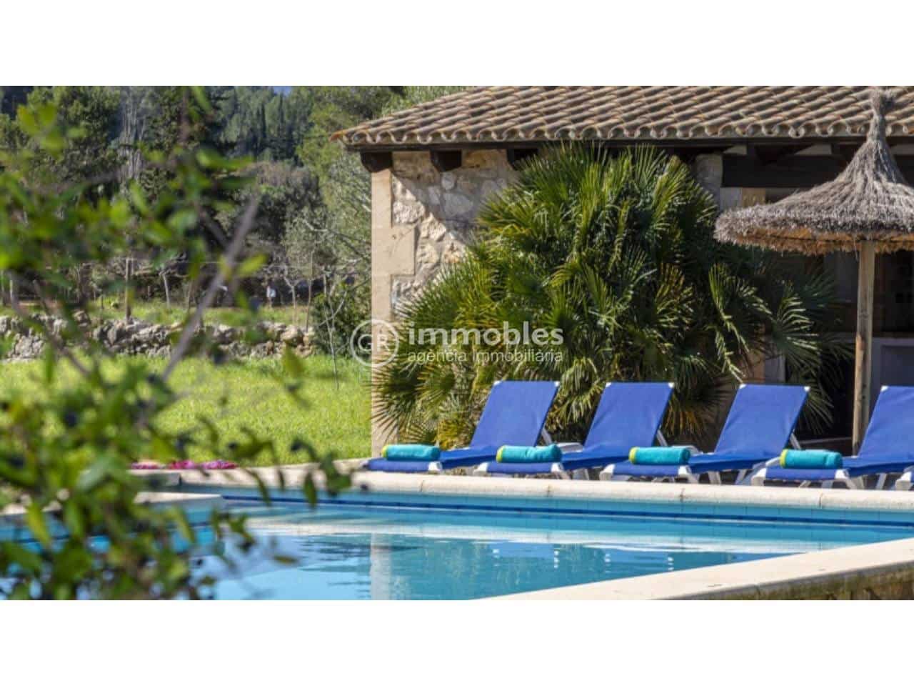 3 bedroom Finca/Country House for sale in Pollensa / Pollenca with pool - € 1,800,000 (Ref: 9437995)