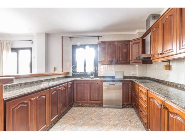 3 bedroom Flat for rent in Lloseta - € 1,200 (Ref: 9438624)