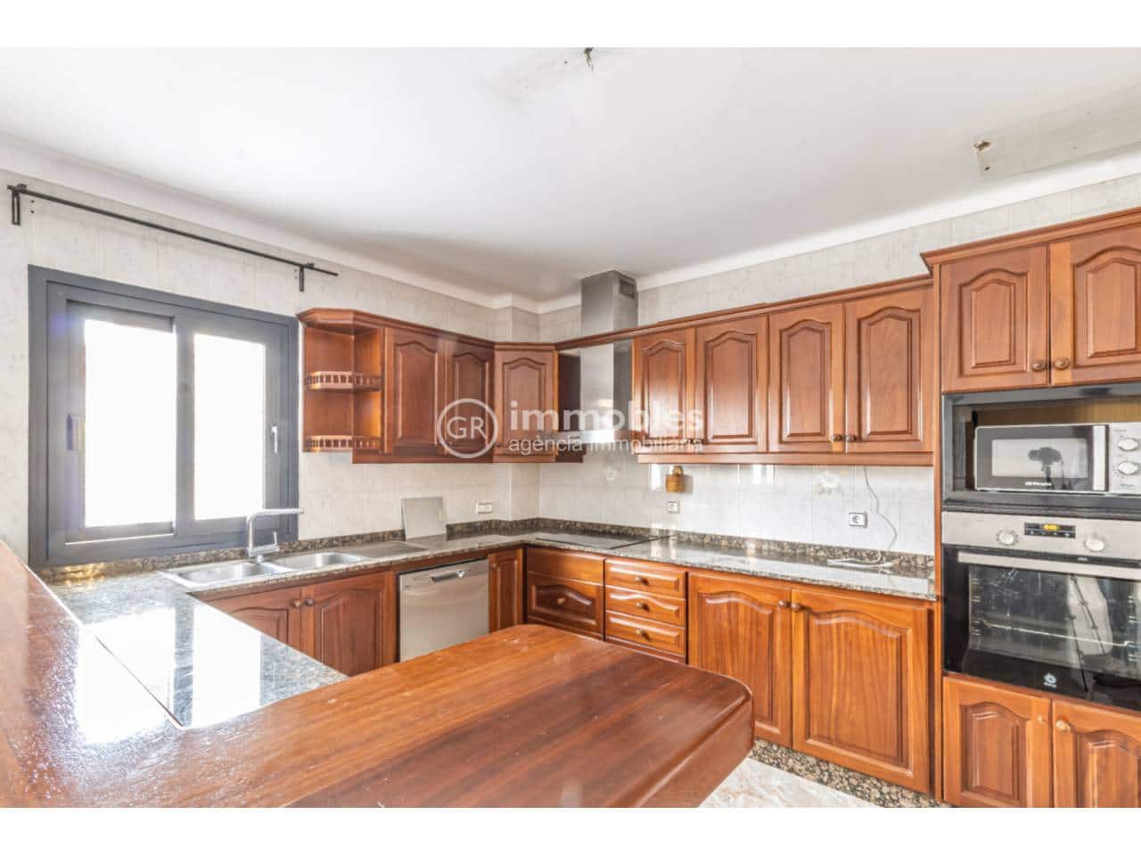 3 bedroom Flat for rent in Lloseta - € 1,200 (Ref: 9438624)