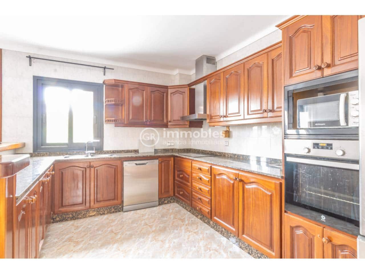 3 bedroom Flat for rent in Lloseta - € 1,200 (Ref: 9438624)