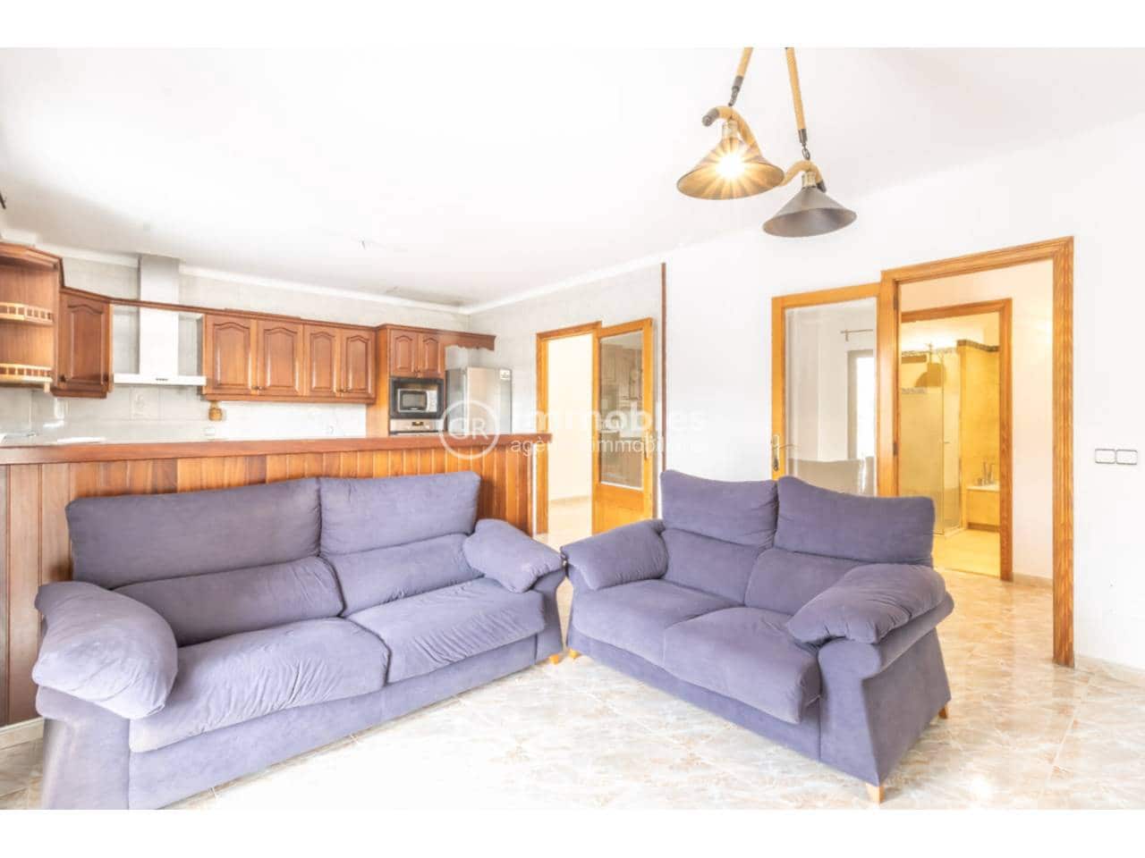 3 bedroom Flat for rent in Lloseta - € 1,200 (Ref: 9438624)