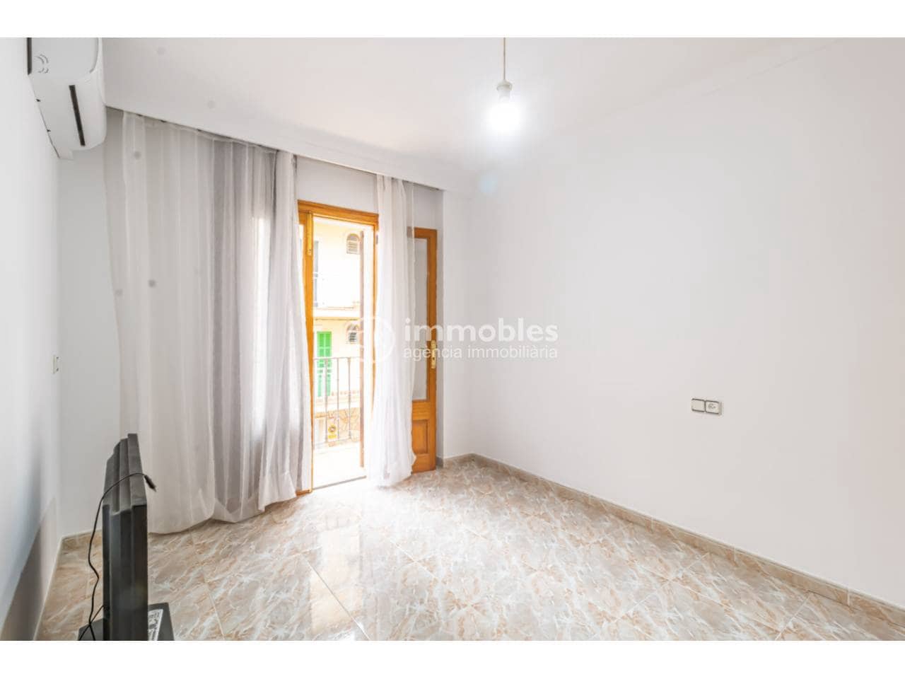 3 bedroom Flat for rent in Lloseta - € 1,200 (Ref: 9438624)