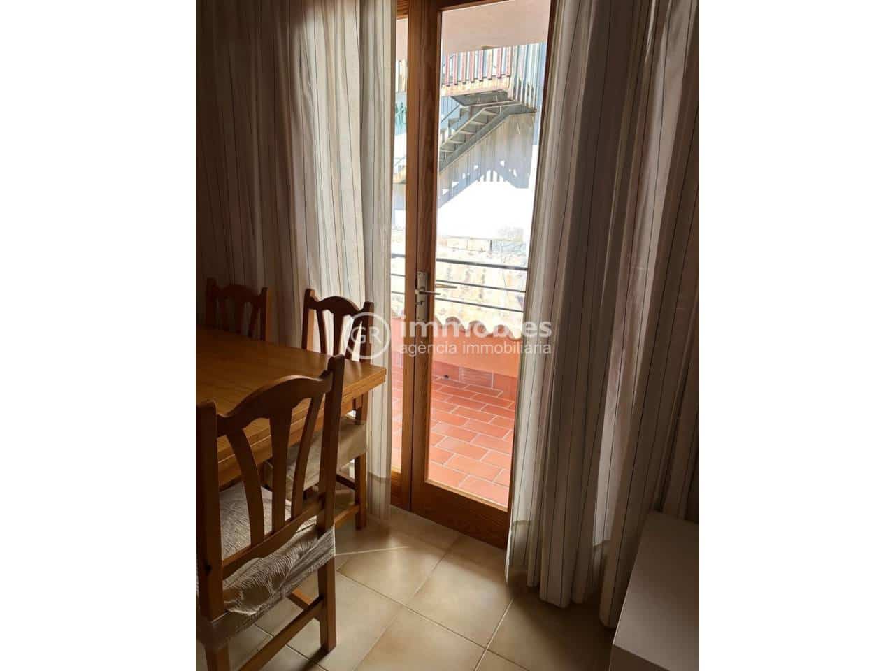 3 bedroom Flat for sale in Bunyola - € 355,000 (Ref: 9438625)