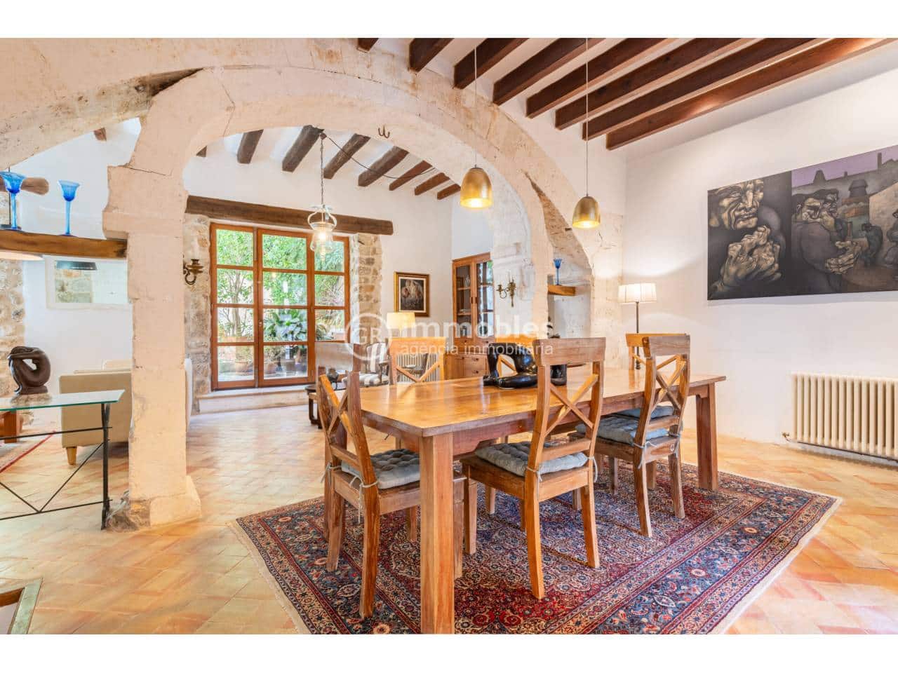 5 makuuhuone Omakotitalo myytävänä paikassa Caimari mukana uima-altaan 
autotalli - 995 000 € (Ref: 9438635)