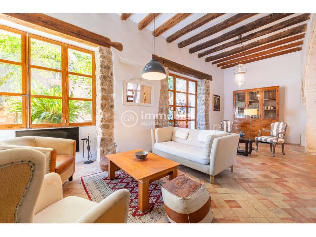 5 makuuhuone Omakotitalo myytävänä paikassa Caimari mukana uima-altaan 
autotalli - 995 000 € (Ref: 9438635)