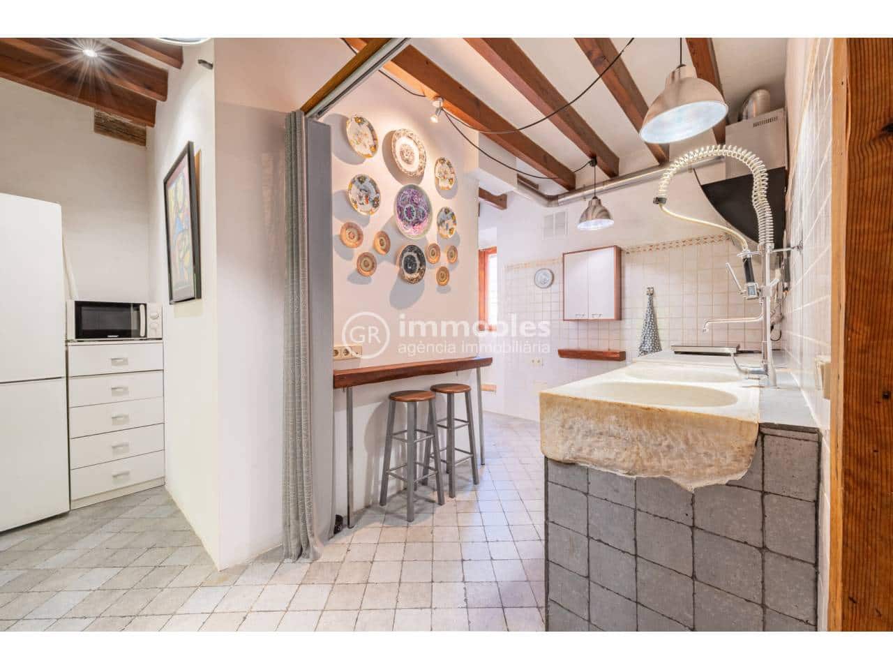 5 makuuhuone Omakotitalo myytävänä paikassa Caimari mukana uima-altaan 
autotalli - 995 000 € (Ref: 9438635)