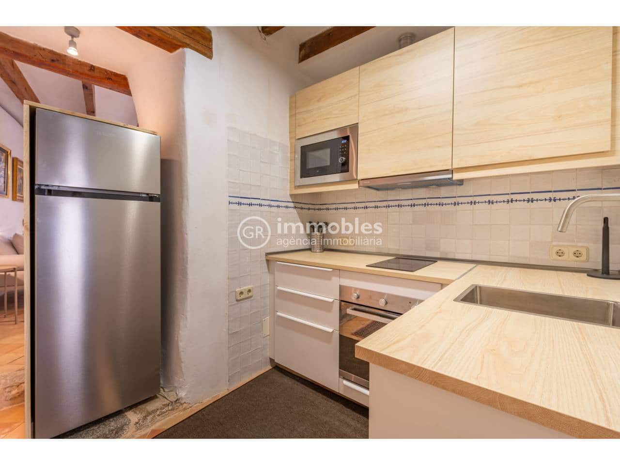 5 makuuhuone Omakotitalo myytävänä paikassa Caimari mukana uima-altaan 
autotalli - 995 000 € (Ref: 9438635)