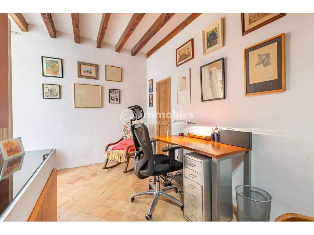 5 makuuhuone Omakotitalo myytävänä paikassa Caimari mukana uima-altaan 
autotalli - 995 000 € (Ref: 9438635)