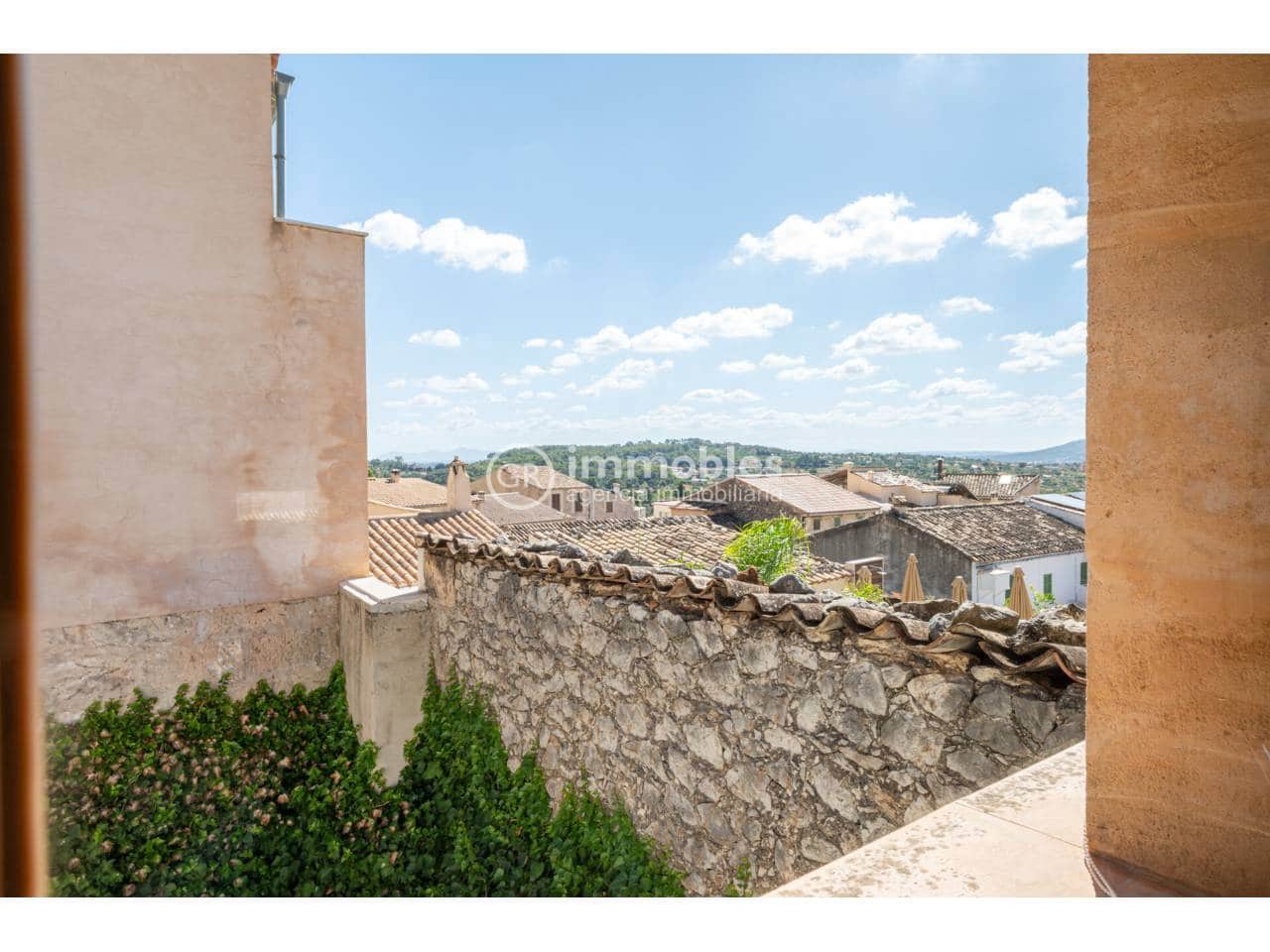 5 makuuhuone Omakotitalo myytävänä paikassa Caimari mukana uima-altaan 
autotalli - 995 000 € (Ref: 9438635)