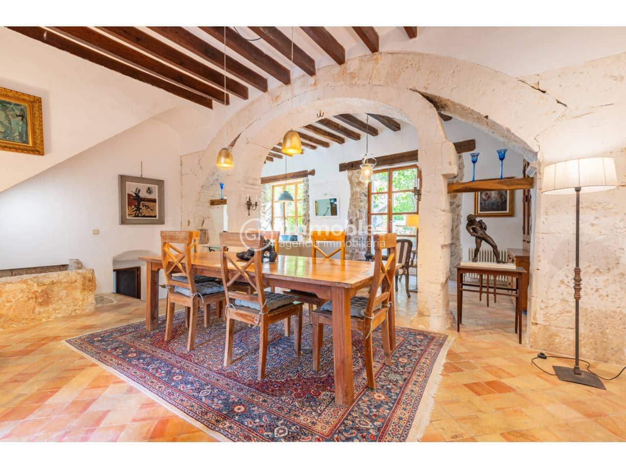 5 makuuhuone Omakotitalo myytävänä paikassa Caimari mukana uima-altaan 
autotalli - 995 000 € (Ref: 9438635)